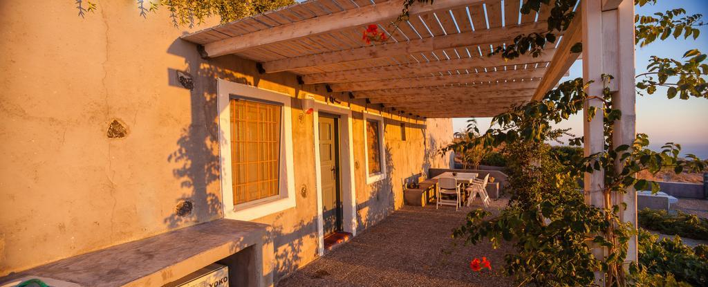 Aegagros Caldera Houses Megalochori  Exterior photo